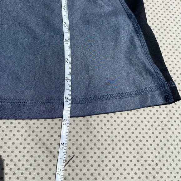 🌸Alala fitted wicking racerback performance tank in grey and black - Picture 10 of 11